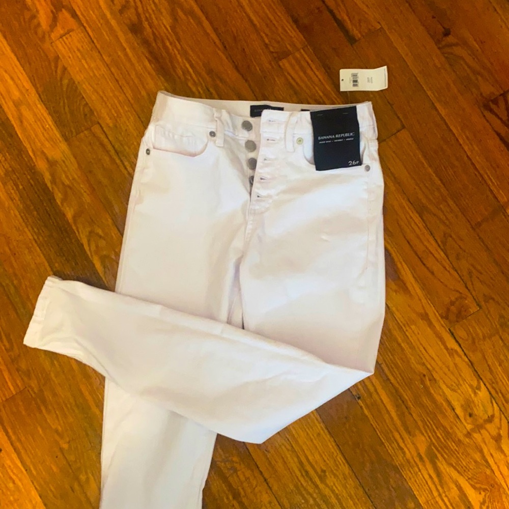 Banana Republic NWT white high rise button front skinny jeans
